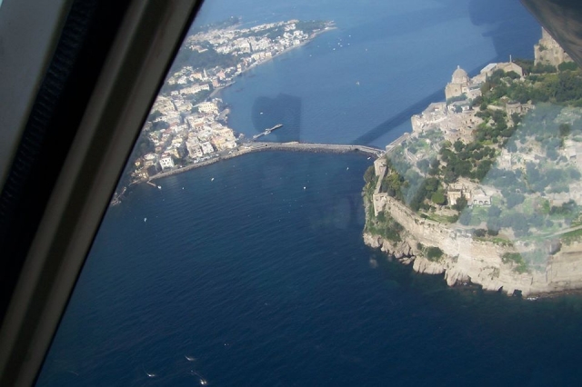 Vuelos turísticos por helicóptero en Ischia 